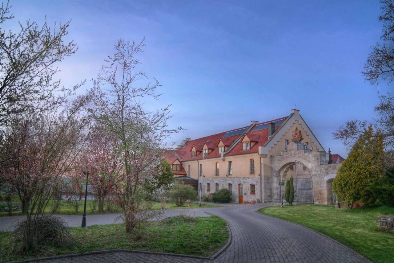 Hotel Und Restaurant Rittergut Kreipitzsch Naumburg  Kültér fotó
